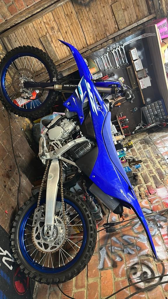 Yamaha yz125 2025 10 uren te ruil met ktm smc r 690, Fietsen en Brommers, Ophalen, Zo goed als nieuw, Yamaha
