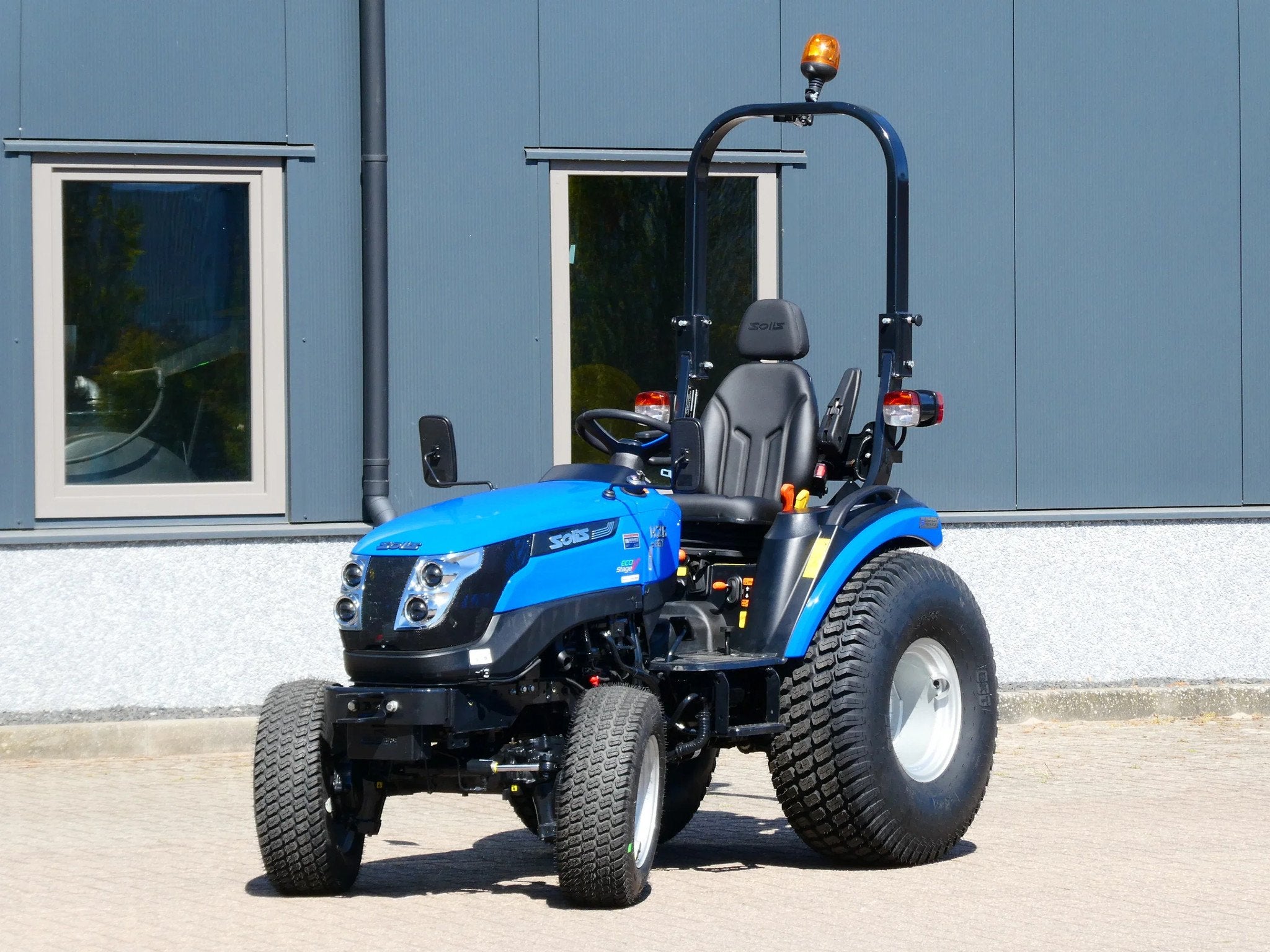 Solis 26 4wd HST / 0002 / Hoge Gazonwielen, Zakelijke goederen, Overige merken, Gebruikt, De Maalstroom 3
8255 RN  Swifterbant