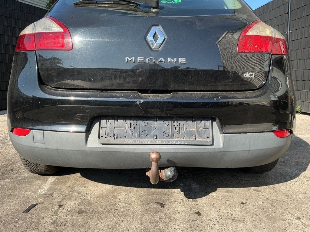 PARE-CHOCS ARRIÈRE Megane III Berline (BZ) (|850220055R|), Arrière, Pare-chocs, Renault, Utilisé