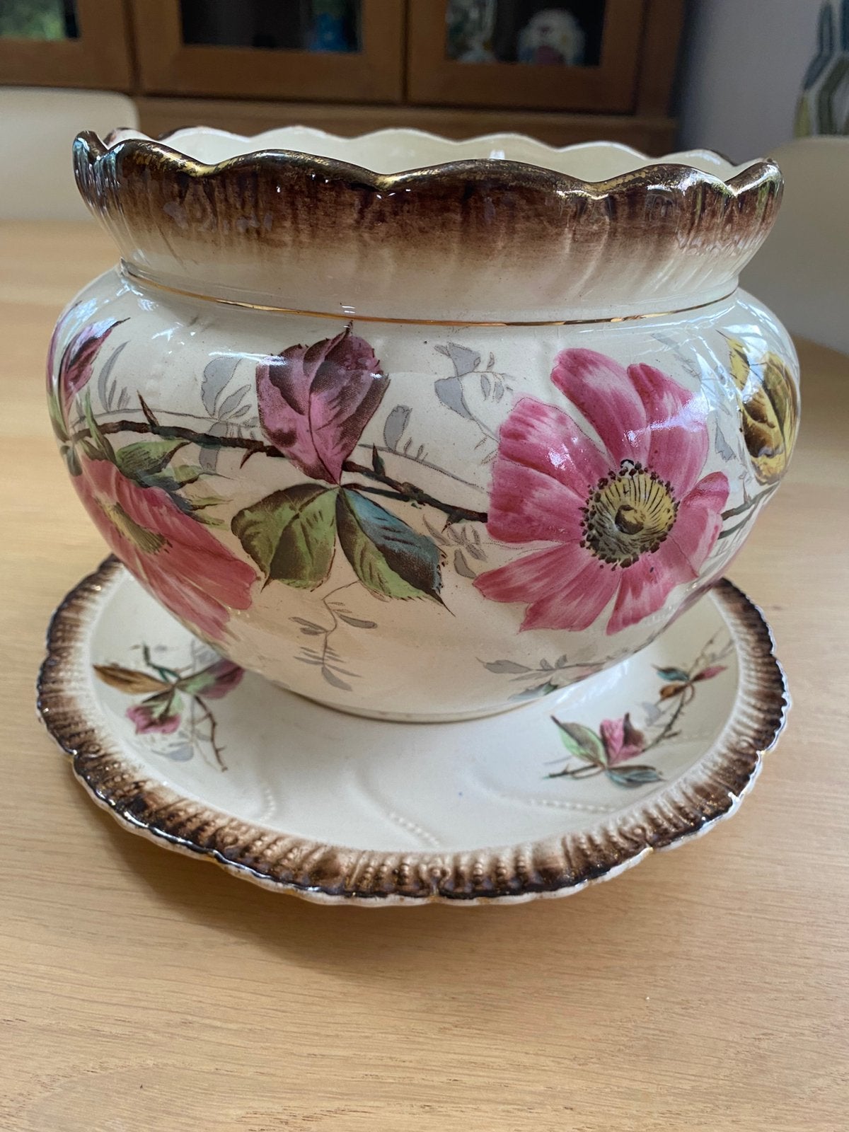 Cache-pot avec assiette art nouveau, Enlèvement ou Envoi