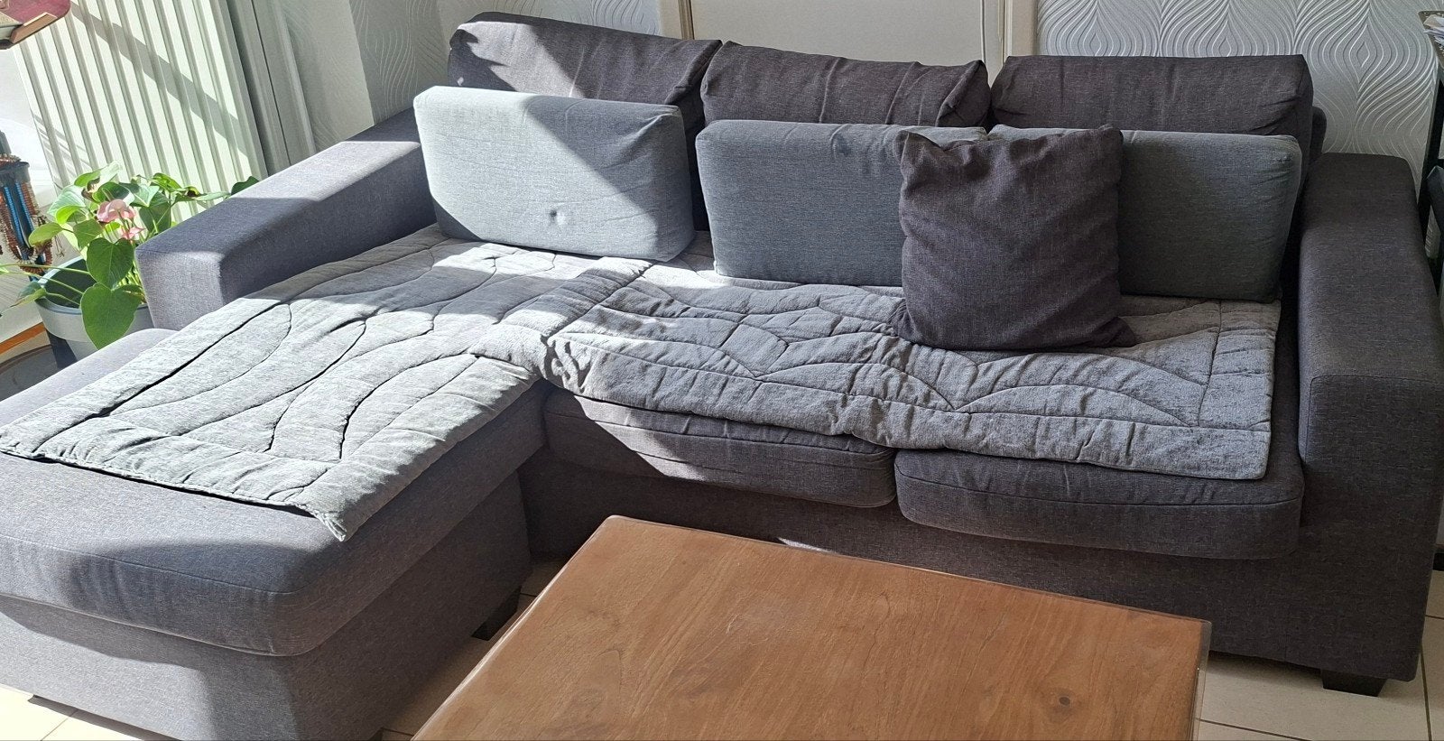 fauteuil gris, Maison & Meubles