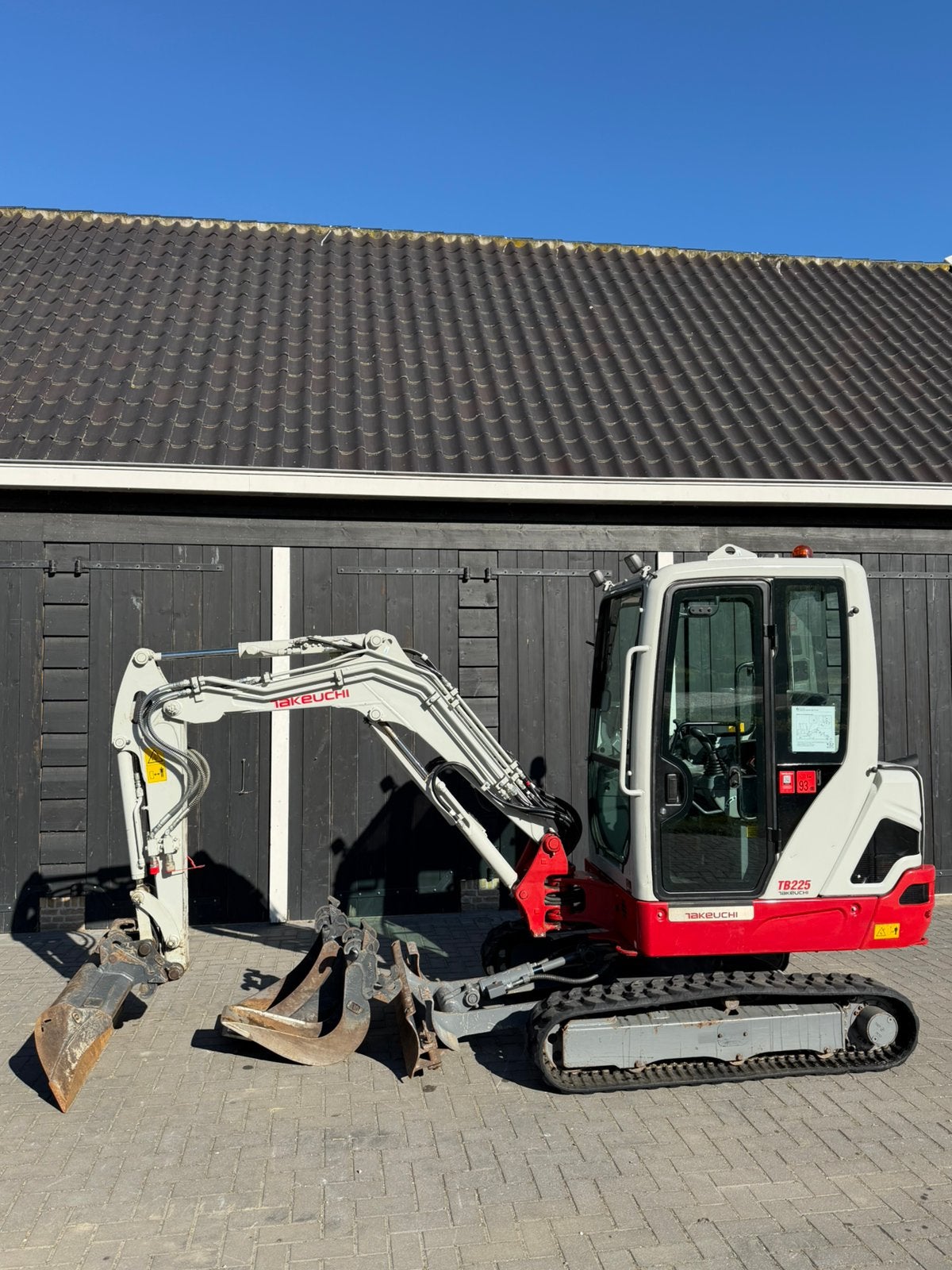 Takeuchi TB225, Articles professionnels, Enlèvement, Excavatrice