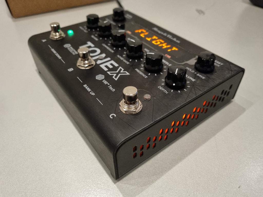 IK Multimedia TONEX PEDAL, Ophalen of Verzenden, Zo goed als nieuw, Multi-effect