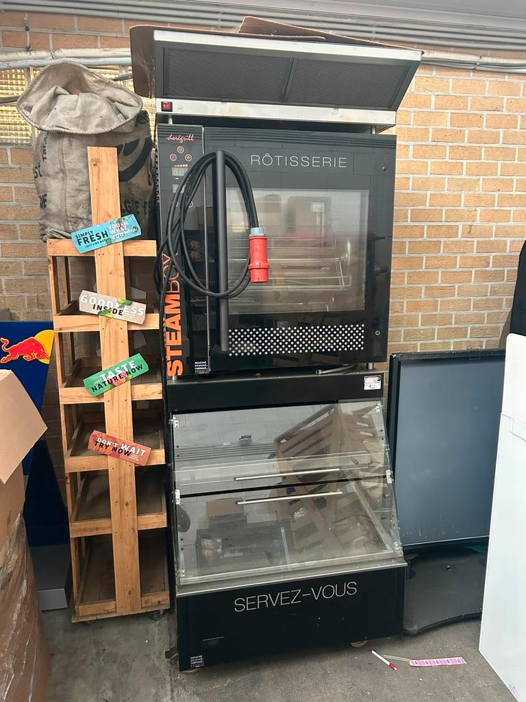 Kip aan’t spit te koop, Zakelijke goederen, Stock en Retail | Verkoopwagens, Ophalen