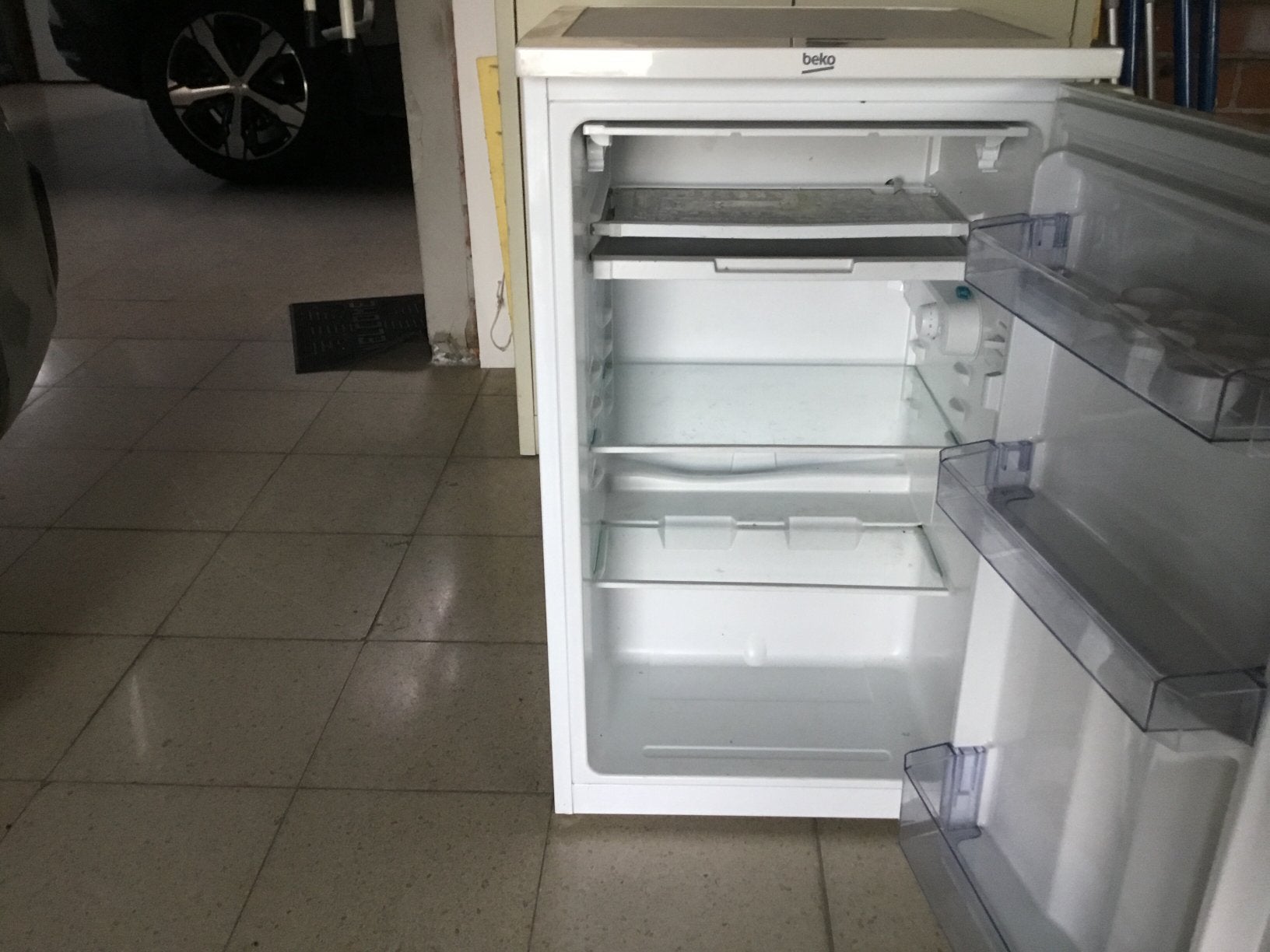Ijskast beco, Elektronische apparatuur, Ophalen