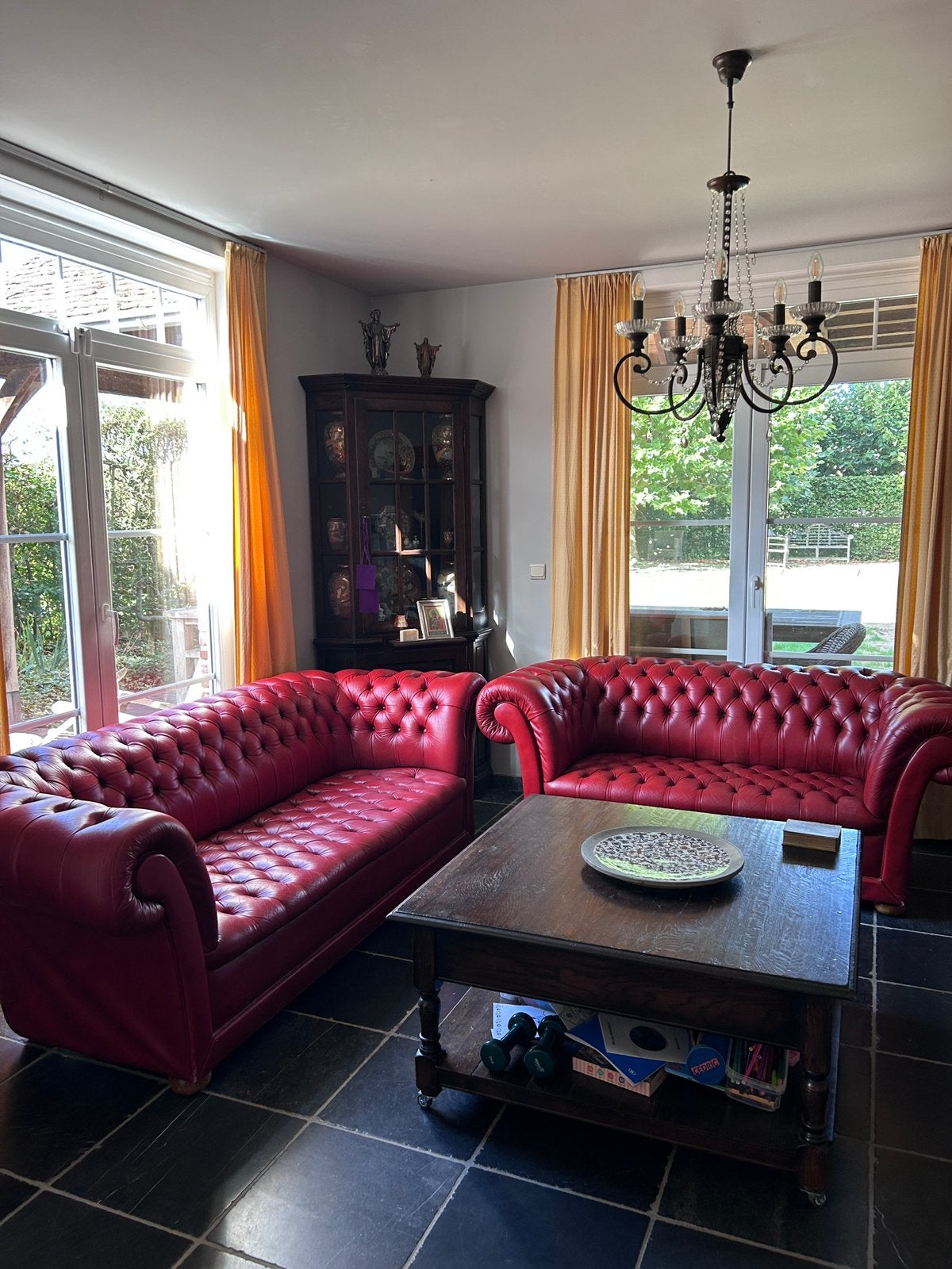Originele Chesterfield (3+2+1 zit en poef!) - Goeie staat!, Ophalen, Zo goed als nieuw