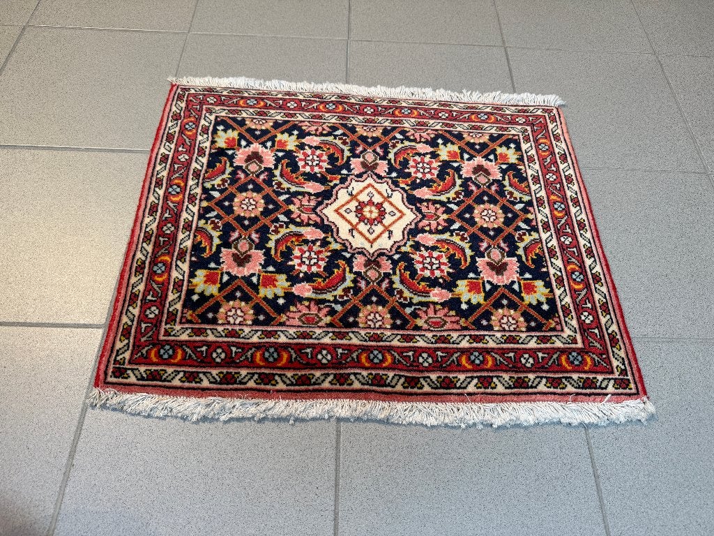 Tapis persan fait main 53 cm par 67 cm, Maison & Meubles, Ameublement | Tapis & Moquettes, Comme neuf, Enlèvement