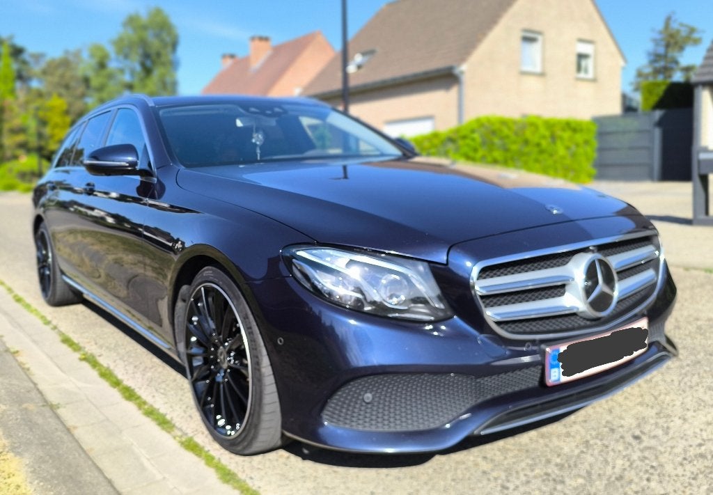 Mercedes E klasse automatische 9G-Tronic Euro6, Auto's, Automaat, Achterwielaandrijving, Blauw, Leder en Stof