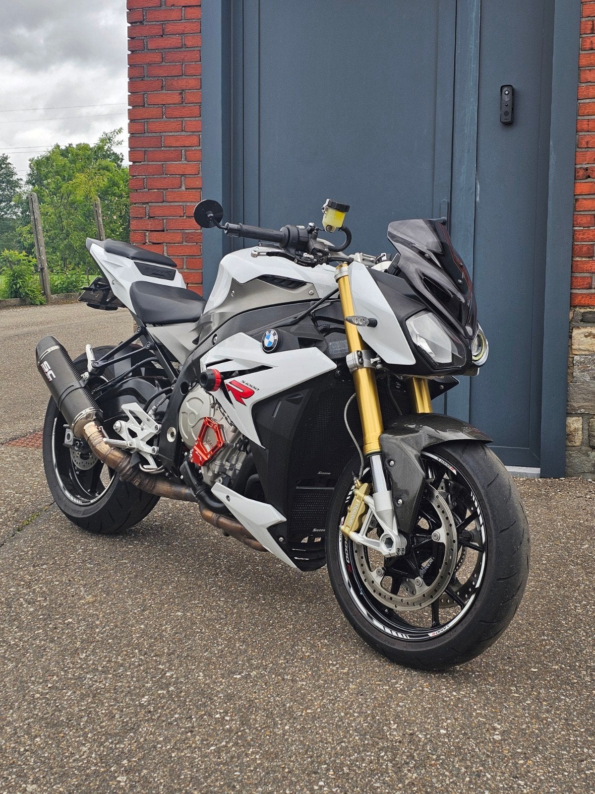 Brute BMW S1000R 2015 + 1 an de garantie, Motos, Motos | Aprilia, Entreprise, Naked bike, Contrôle de traction