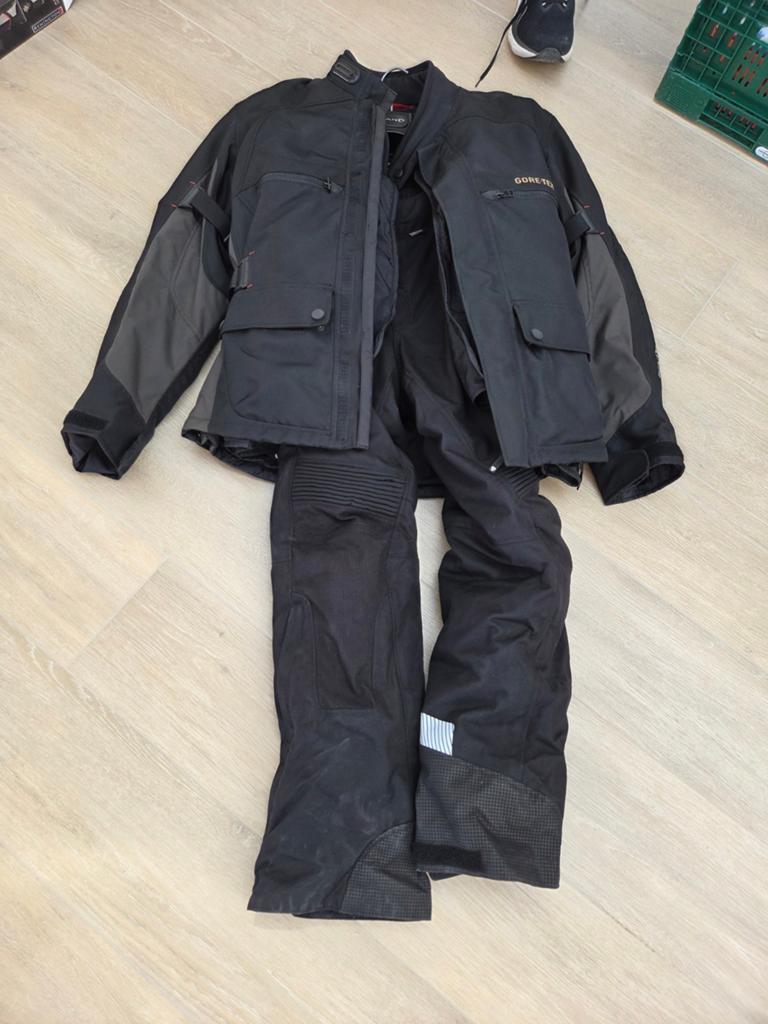 Revit gore tex, Ophalen