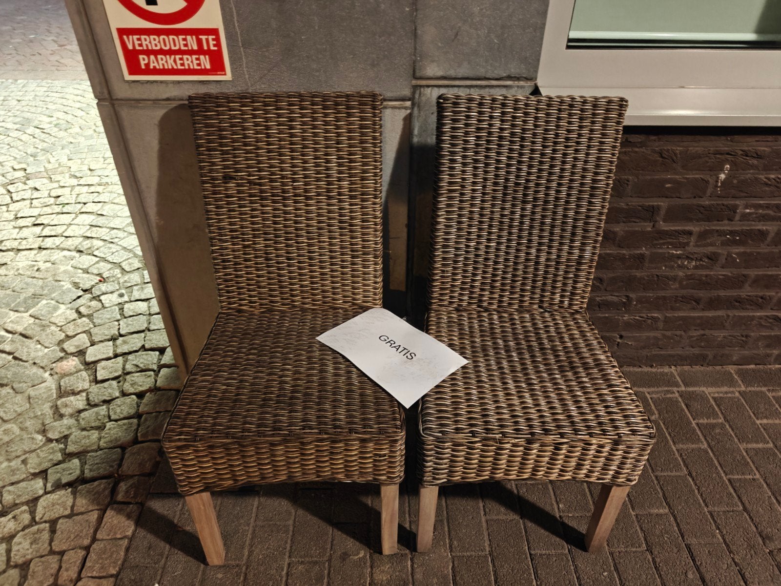Gratis, Enlèvement