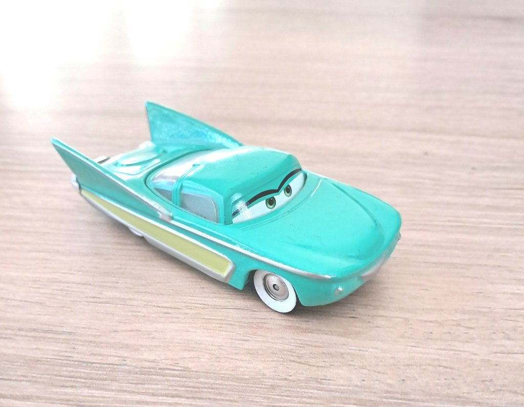 Disney Pixar Cars Flo, Ramone, Guido, Sally, The king, Enlèvement ou Envoi, Comme neuf