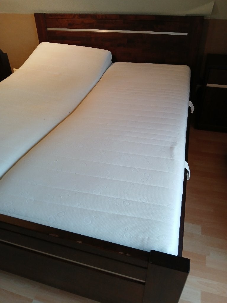 2-persoonsbed met gemotoriseerde lattenbodem, Huis en Inrichting, Slaapkamer | Bedden, Ophalen, Gebruikt, Bruin, Tweepersoons