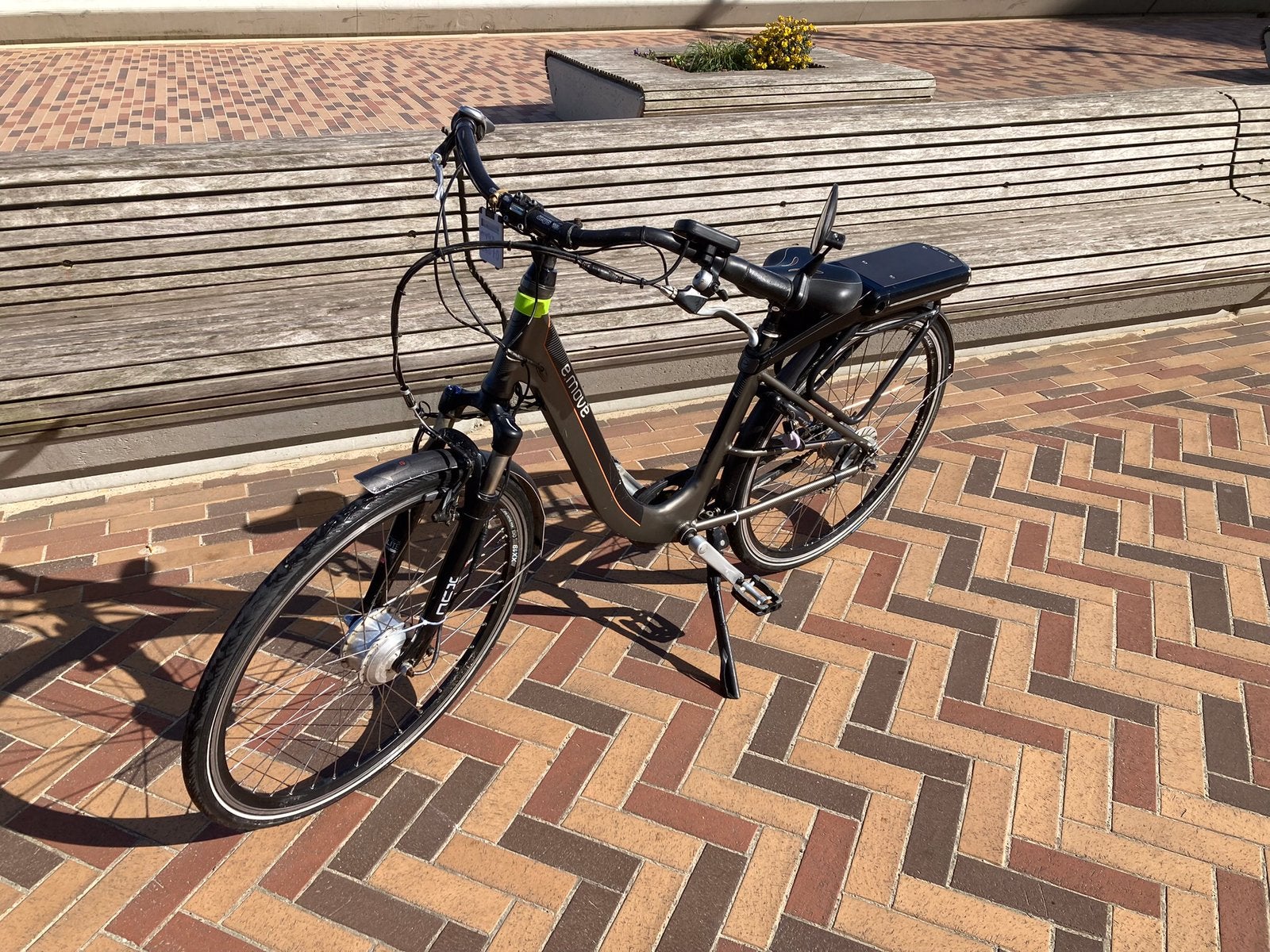 Elektrische fiets e-move, Fietsen en Brommers, Elektrische fietsen, Ophalen, Gebruikt, 30 tot 50 km per accu