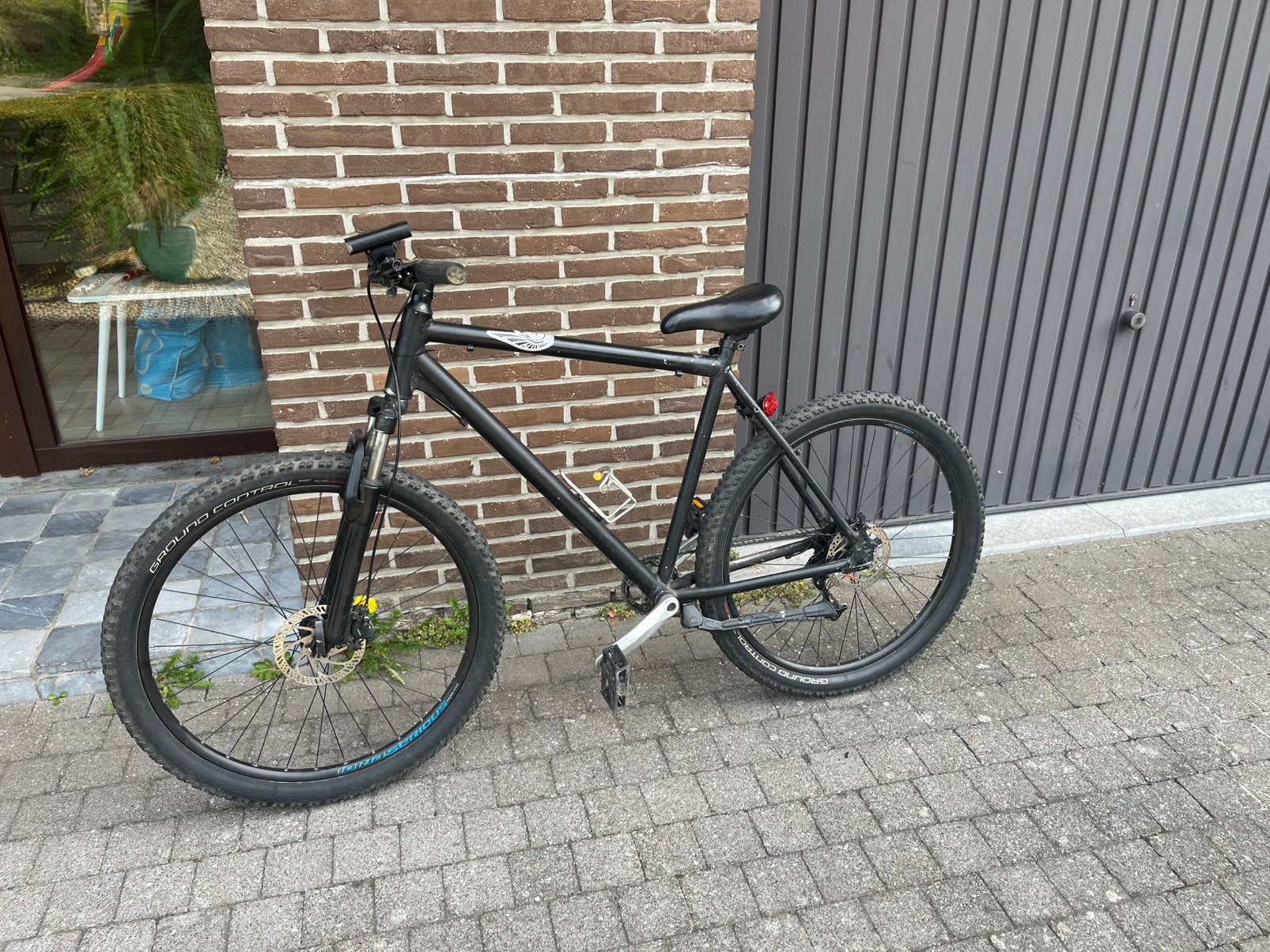Vélo noir mat., Enlèvement, Comme neuf