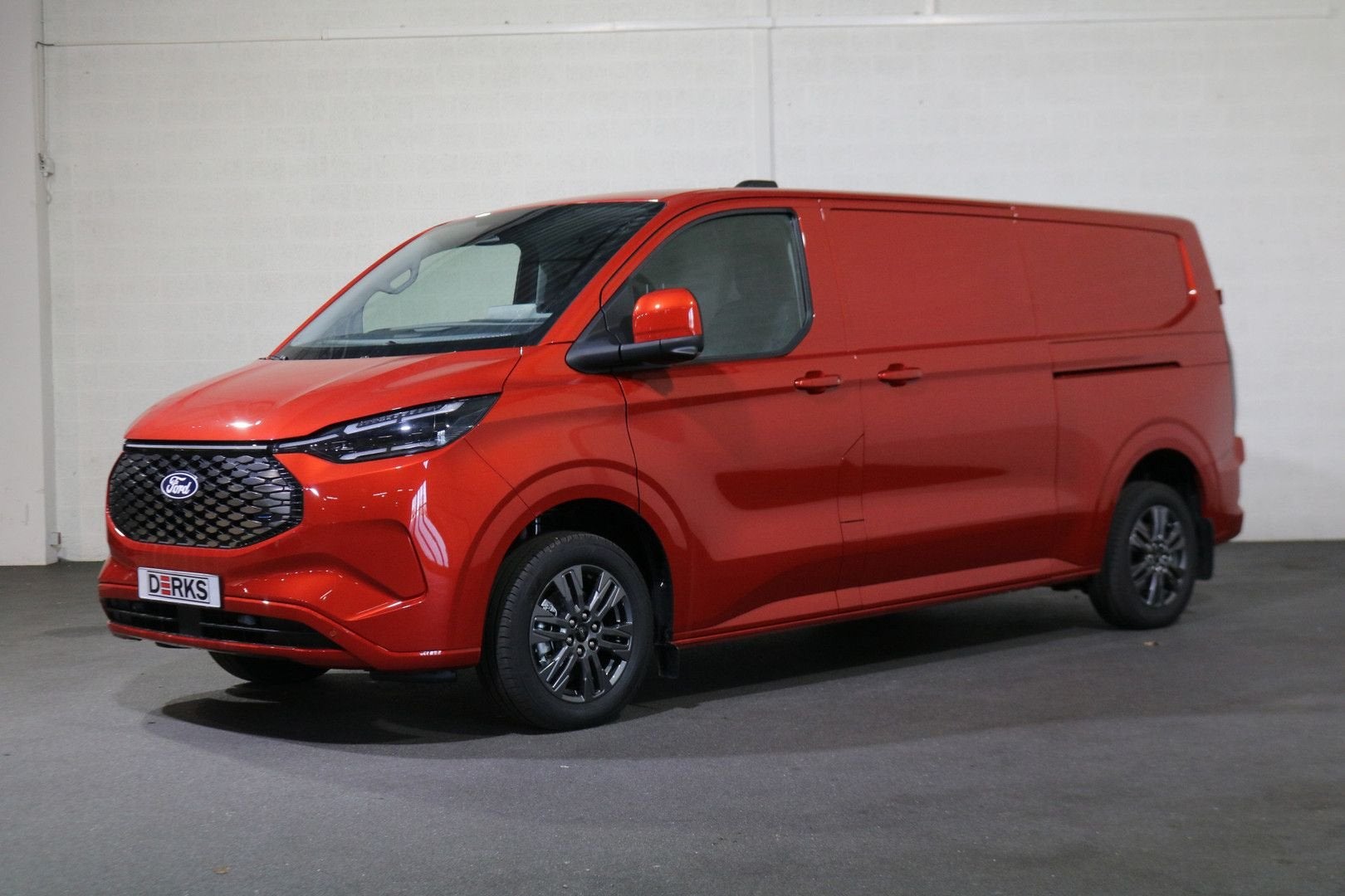 Ford E-Transit Custom L2 H1 Limited 218pk 2x schuifdeur Led, Auto's, Bestelwagens en Lichte vracht, Automaat, Elektrisch, Ford