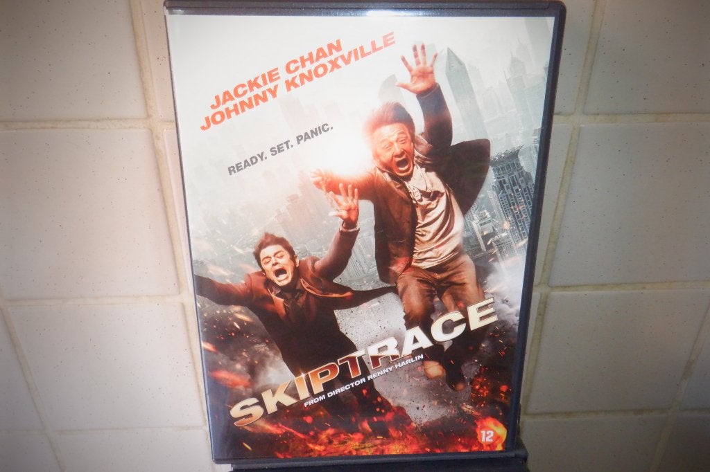 DVD Skiptrace(Jackie Chan & Johnny Knoxville), CD & DVD, DVD | Action, Comédie d'action, Enlèvement ou Envoi, Anglais, À partir de 12 ans