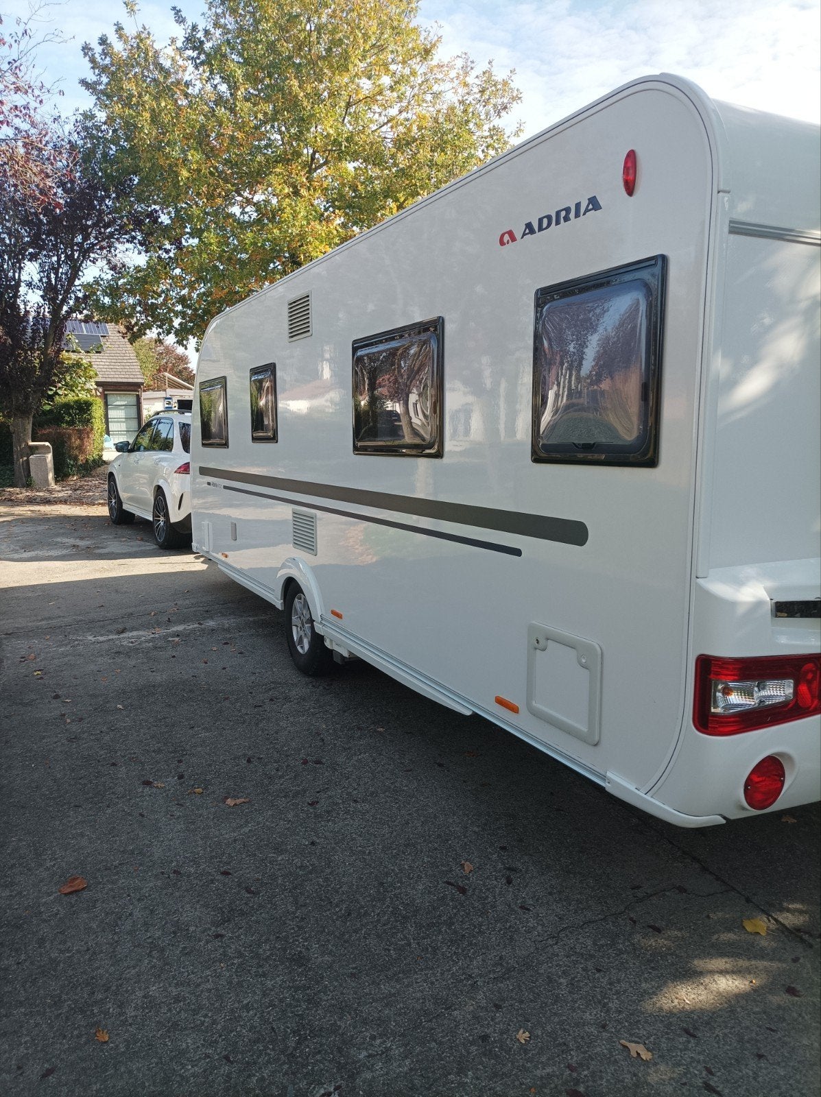 Adria adora 613 ut, Rondzit, 7 tot 8 meter, Particulier, Adria