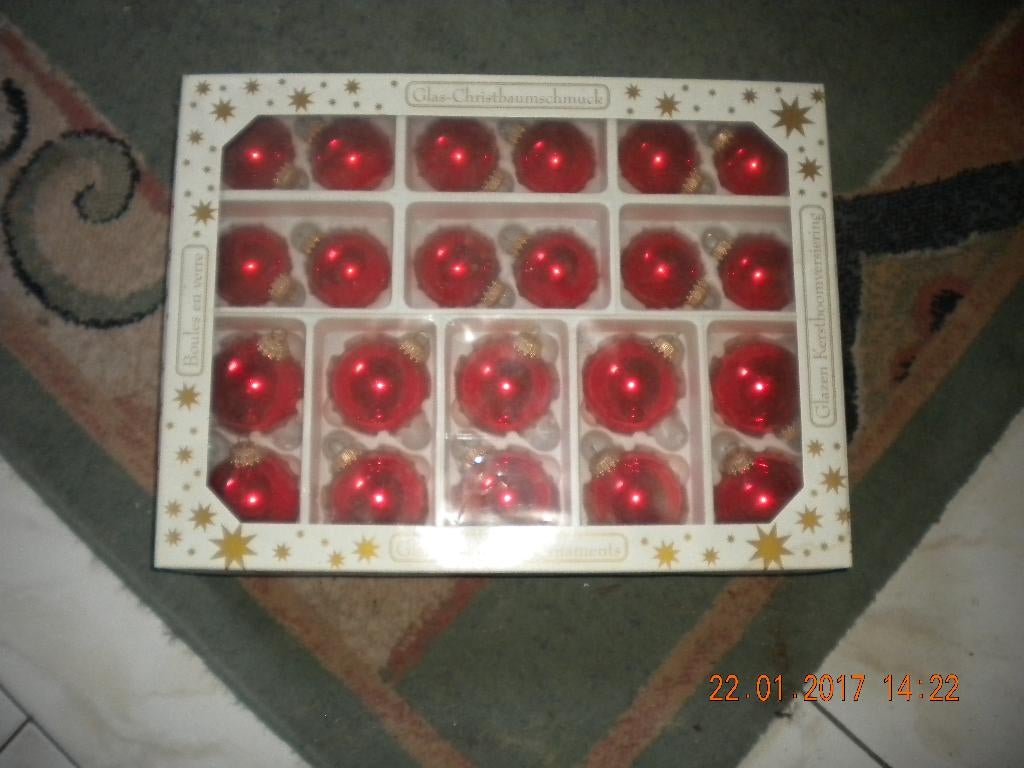 Kerstbollen, Ophalen