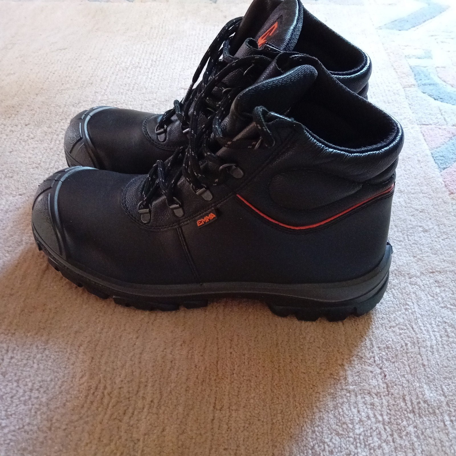 Nieuwe veiligheidschoenen EMMA maat 43, Doe-het-zelf en Bouw, Veiligheidskleding, Ophalen