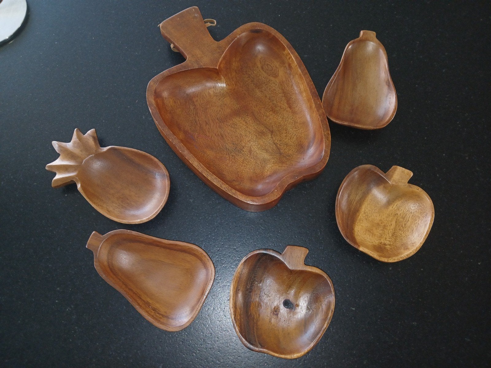 Ensemble apéritif vintage en bois sculpté – Formes Fruits (6, Animaux & Accessoires, Enlèvement