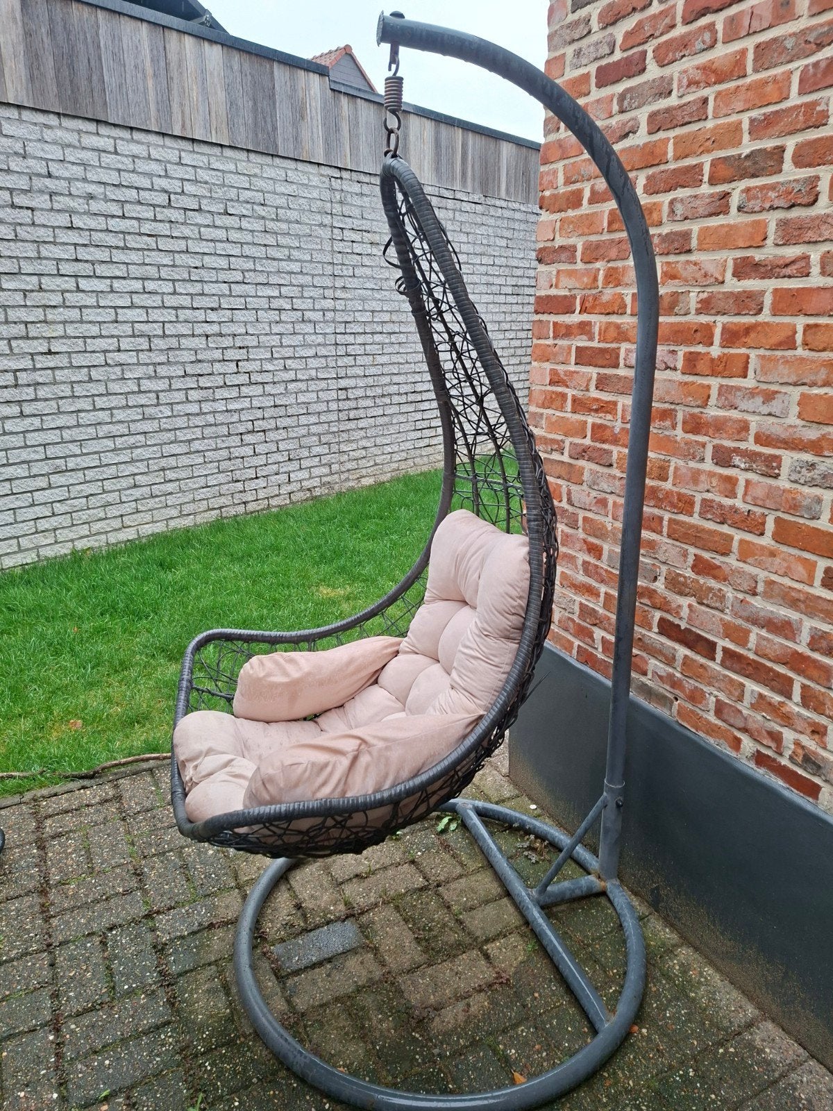 Hangstoel / Egg Chair met standaard en kussen, Ophalen