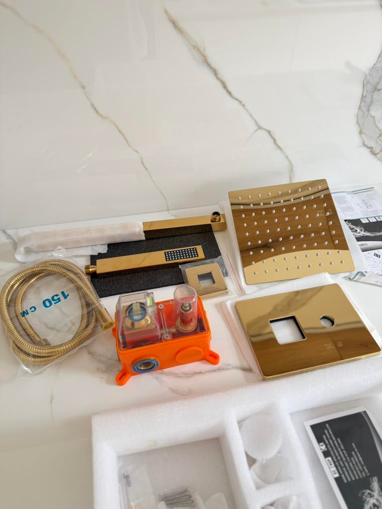 Nieuwe gouden ingebouwde douchekolomset met gouden mengkraan, Ophalen of Verzenden, Nieuw, Douche