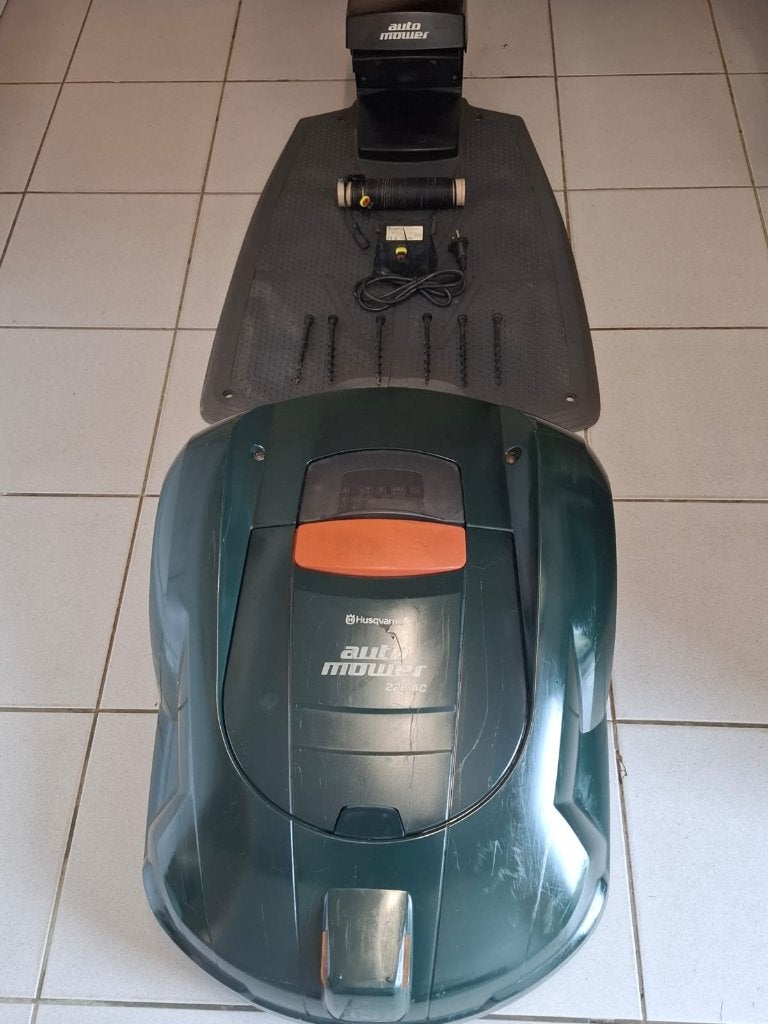 Husqvarna 220ac, Enlèvement, Utilisé, Hysqvarna, Moins de 90 cm