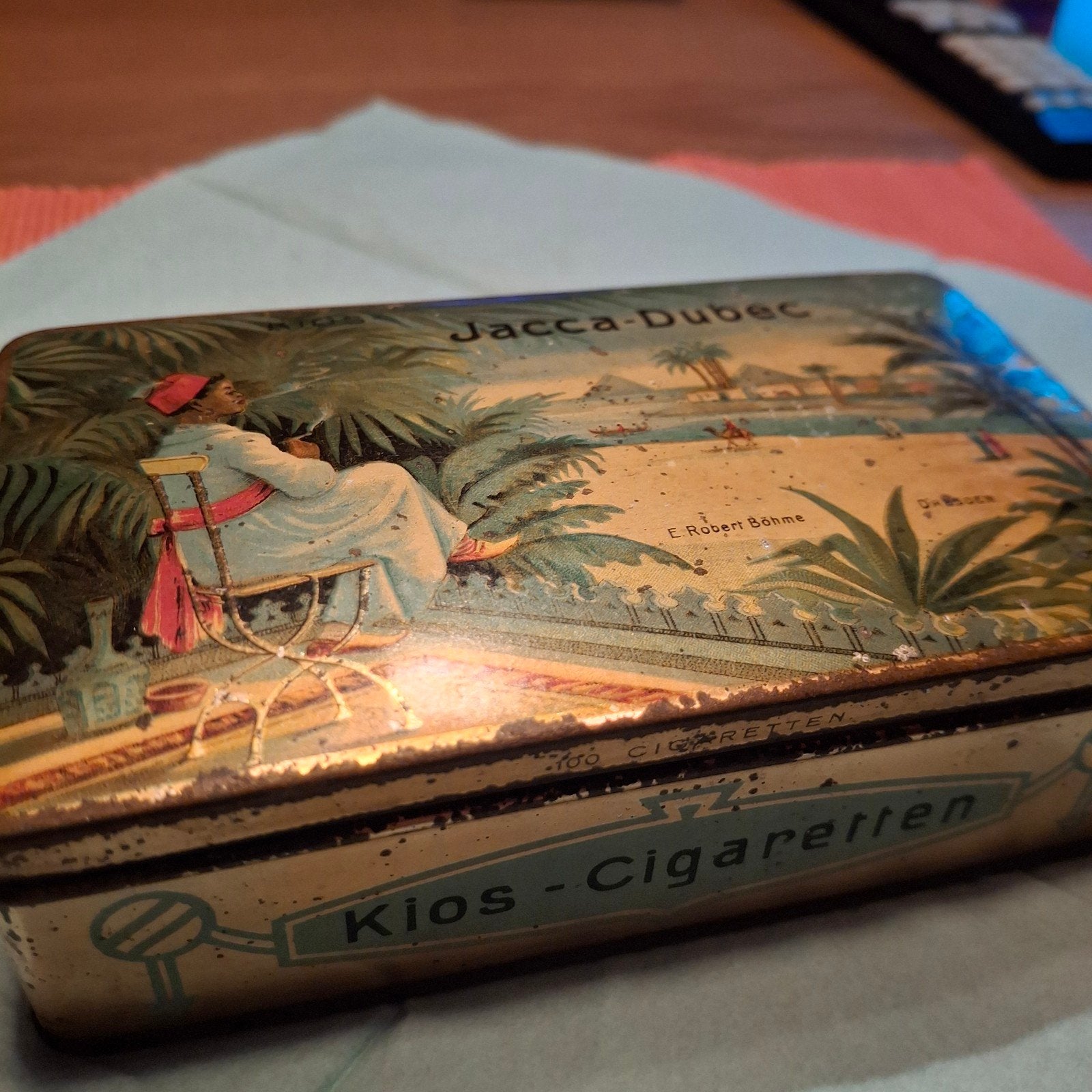 kios cigaretten boite ancienne boite 14 cm sur 3.8cm, Collections, Boîte en métal, Enlèvement ou Envoi