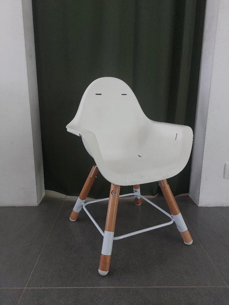 Childwood evolu eetstoel, Kinderen en Baby's, Kinderstoelen, Ophalen, Gebruikt, Meegroeistoel, Gordel(s)