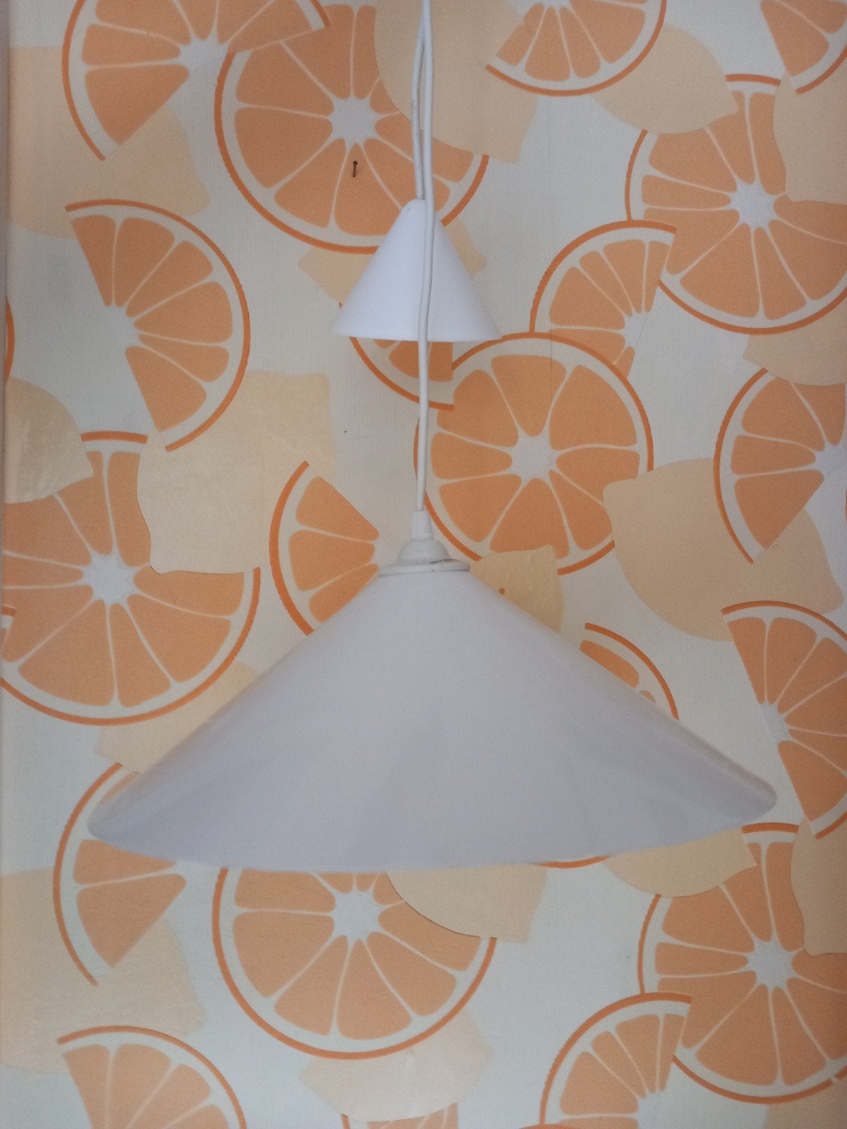 Lampe suspension vintage en métal laqué blanc, Maison & Meubles, Enlèvement ou Envoi, Métal