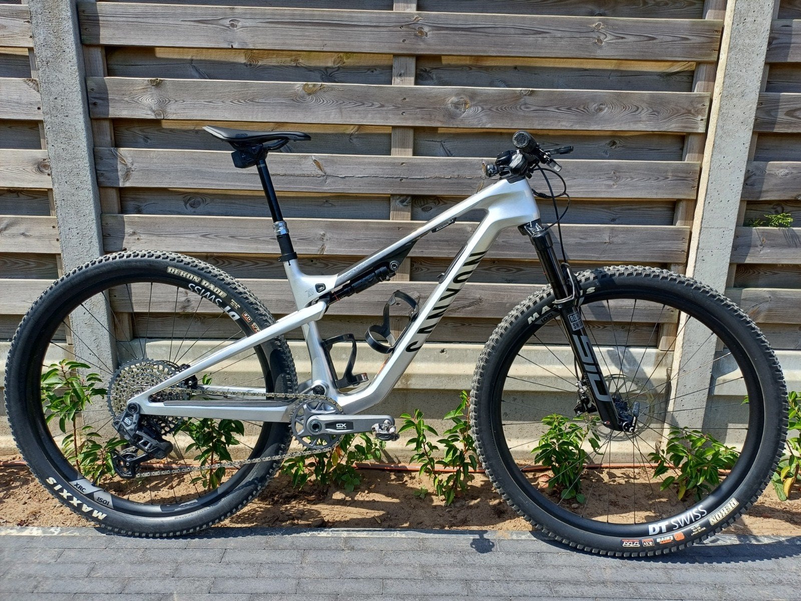 Canyon Lux Trail CF 9 (aug 2025) Medium., Vélos & Vélomoteurs, Vélos | VTT & Mountainbikes, Enlèvement