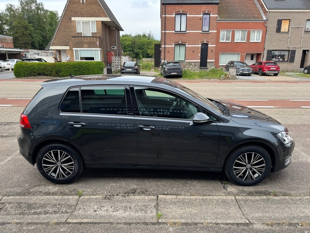 Volkswagen Golf Allstar 1.2TSI met vele opties!, Voorwielaandrijving, Navigatiesysteem, Stof, Gebruikt