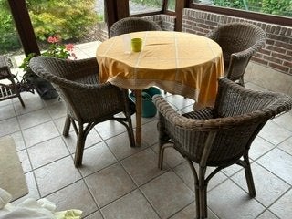 Table ronde extensible + 4 fauteuils en rotin, 100 à 150 cm, Quatre personnes, Rond, 100 à 150 cm