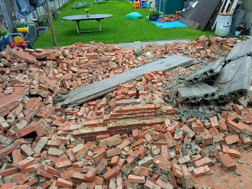 Gratis steenpuin, makkelijk bereikbaar met remorque, Ophalen