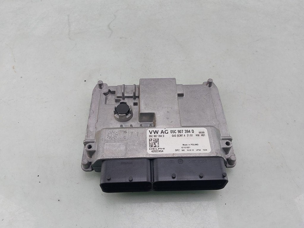 CALCULATEUR MOTEUR ECU (|05C907394D|05C906032J|05C906032J6F0, Utilisé, Info@skoda-auto.de, Skoda, Max-Planck-Straße  3-5
64331  Weiterstadt, DE
