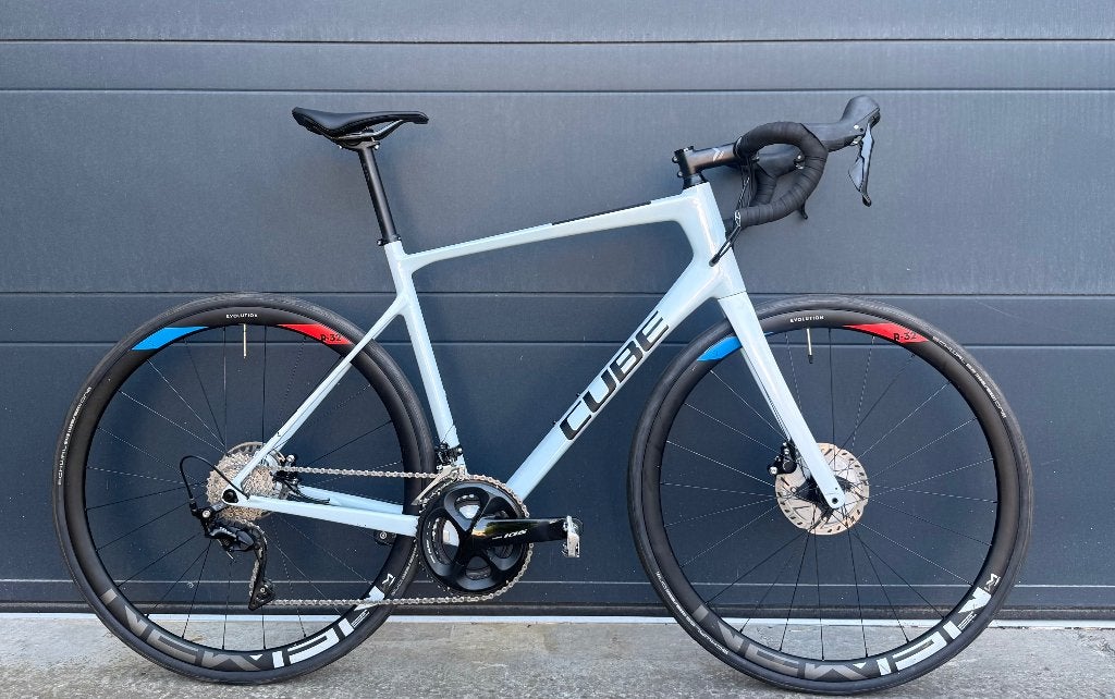 cube attain gtc race, Frein sur jante, 57 à 61 cm, Enlèvement, Utilisé