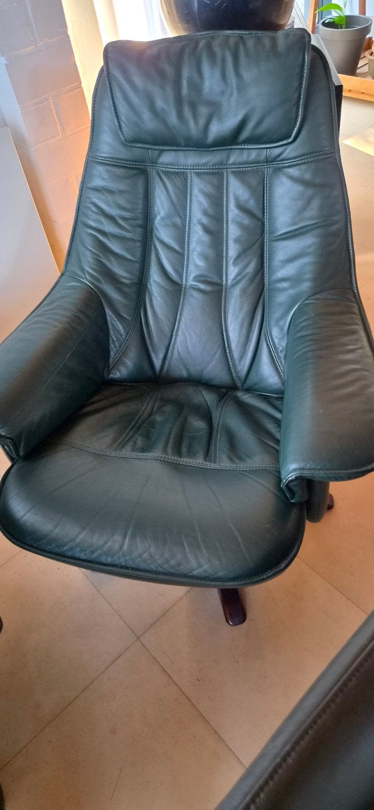 relax op draaivoet Ikea, groen leder, Huis en Inrichting, Ophalen, Gebruikt, Eenpersoons, Modern klassiek