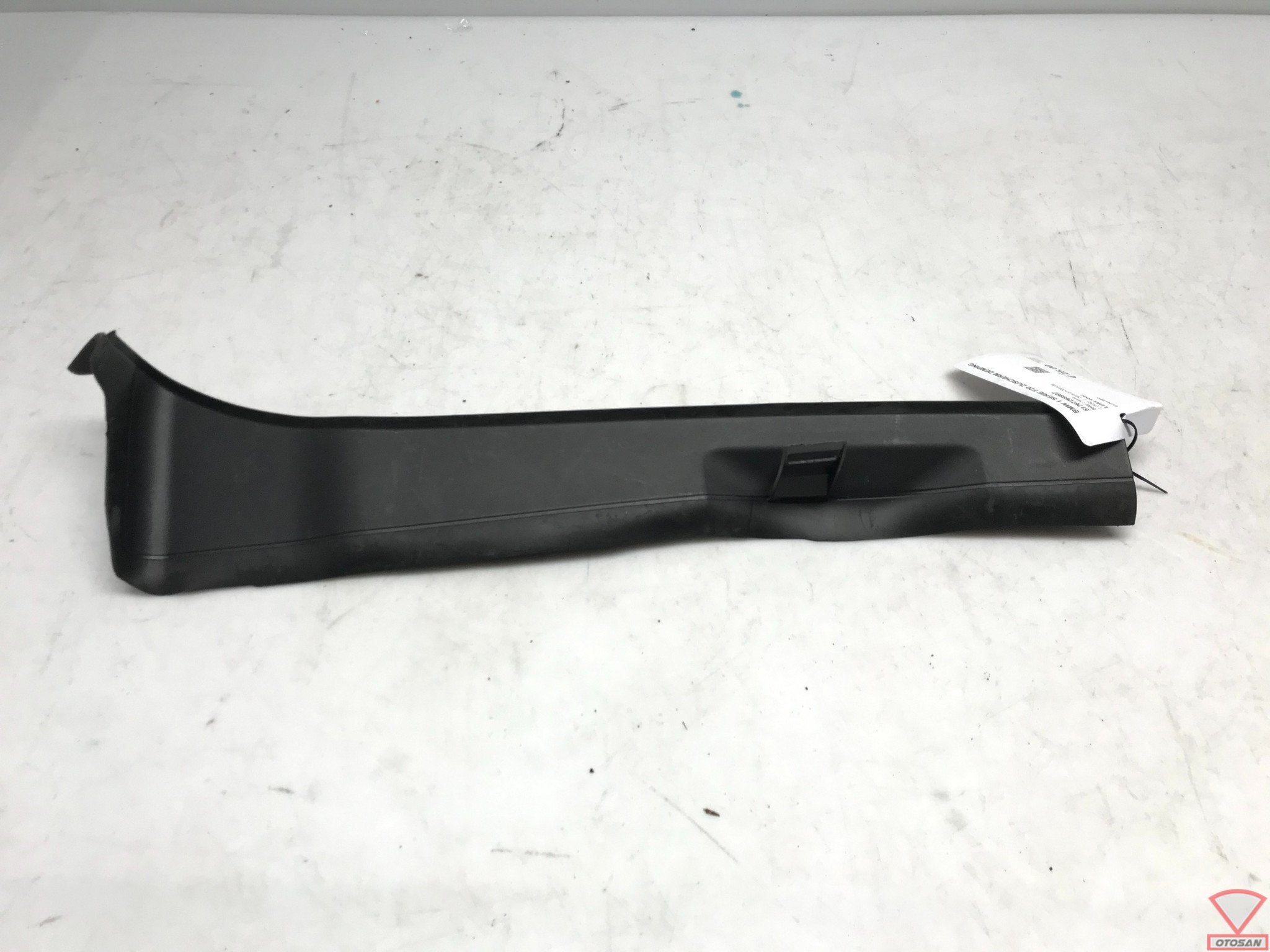 BMW S rie 1 F20 Cache Lat ral Amortissement Gauche 517672699, Autos : Pièces & Accessoires, Petuelring 130
80788  Munich, DE, Info@bmw.de