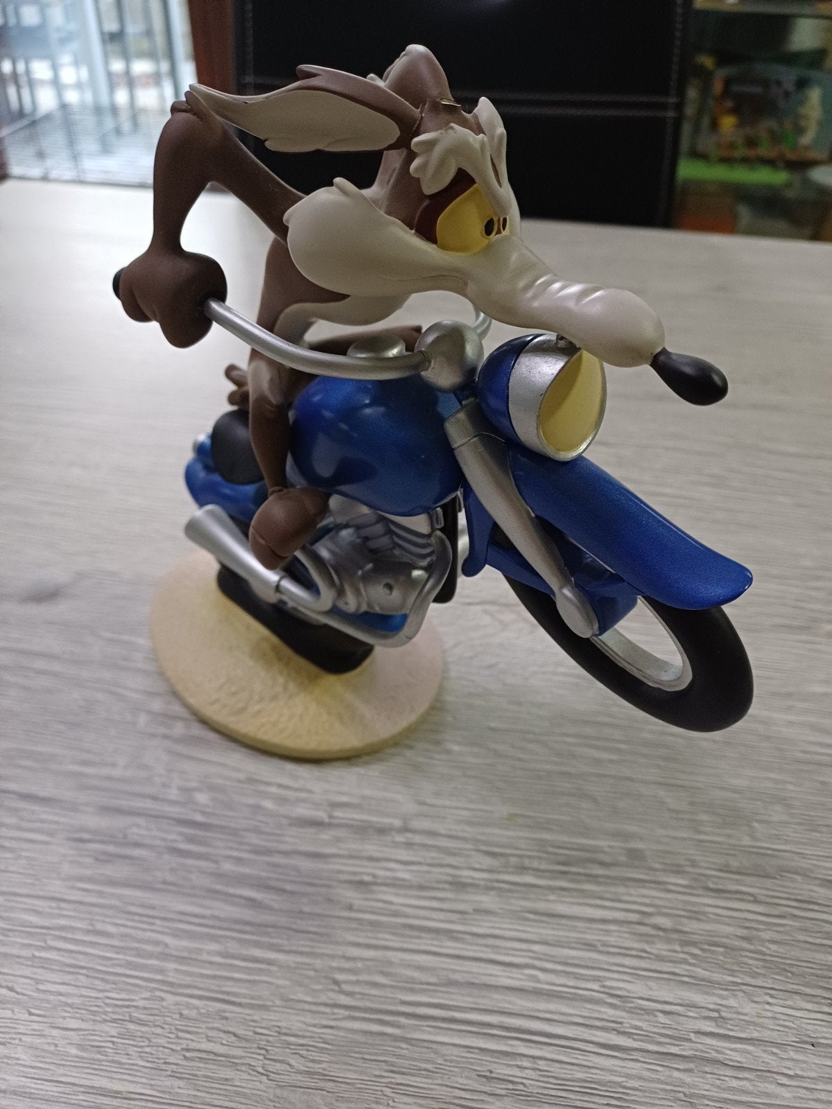 Figurine Coyote Biker, Collections, Enlèvement ou Envoi, Looney Tunes, Statue ou Figurine