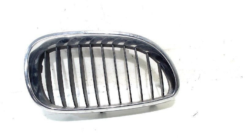 Grillerooster rechts BMW 5 serie, BMW, Onderdelen@venauto.nl, Van der Ven Autorecycling B.V., Ettenseweg 76, 4706 PB Roosendaal, The Netherlands