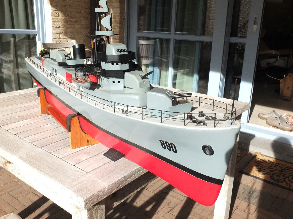 Fletcher class destroyer te koop, Hobby en Vrije tijd, Modelbouw | Boten en Schepen, Ophalen, Zo goed als nieuw