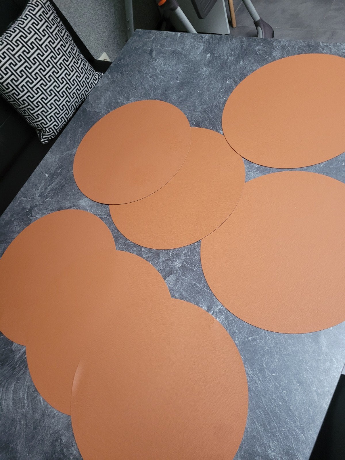 Placemats, Ophalen