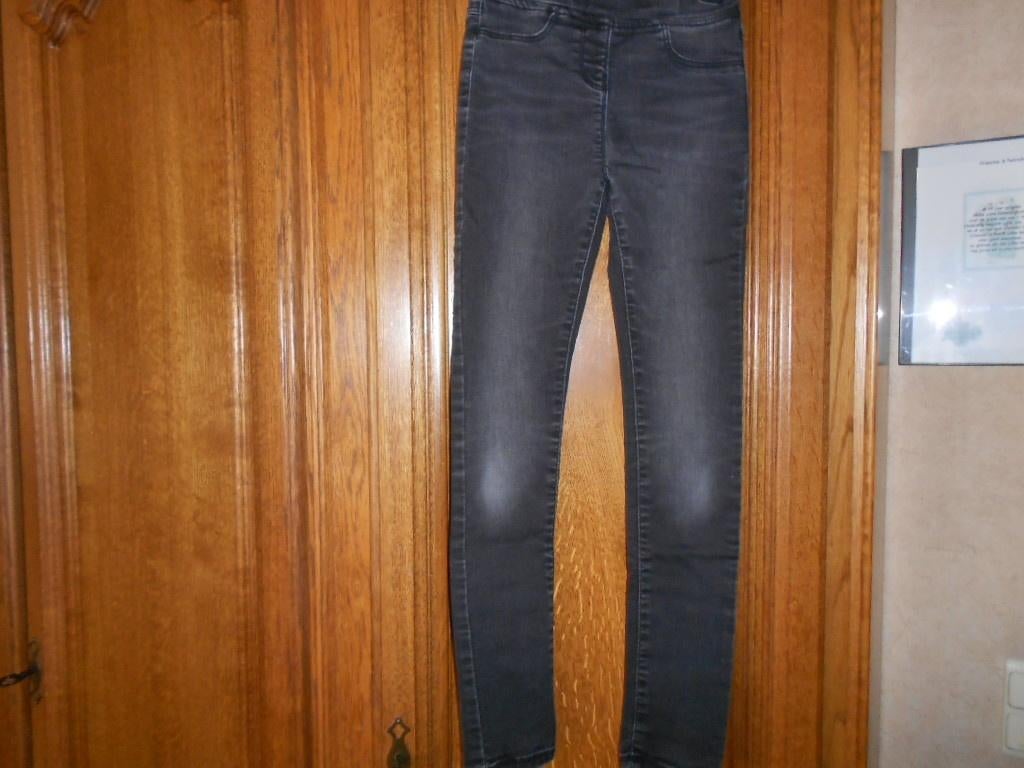 zwarte jeans mt 134 TAO, Broek, Gebruikt, Meisje, Ophalen of Verzenden