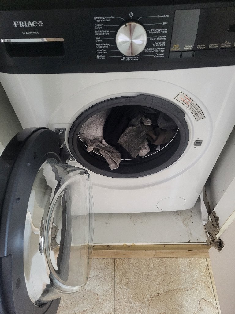 Machine à laver neuve avec garantie de la marque Friac, Programme lavage à la main, Chargeur frontal, Enlèvement, 8 à 10 kg