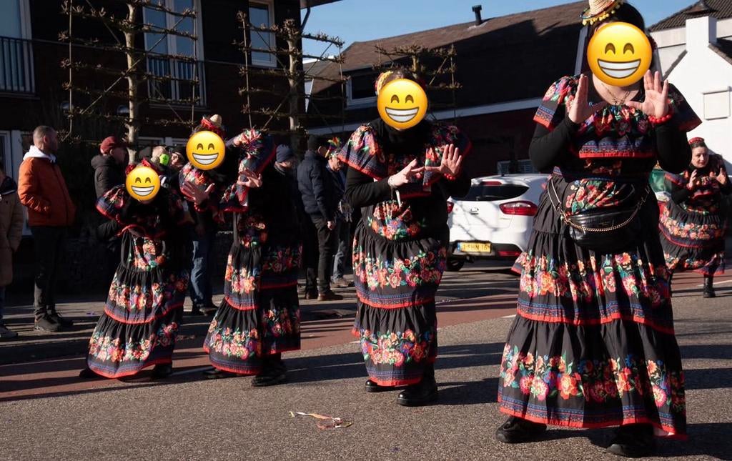 Grote groep carnavalskleding - Mexicaans thema, Ophalen, Zo goed als nieuw, Kleding