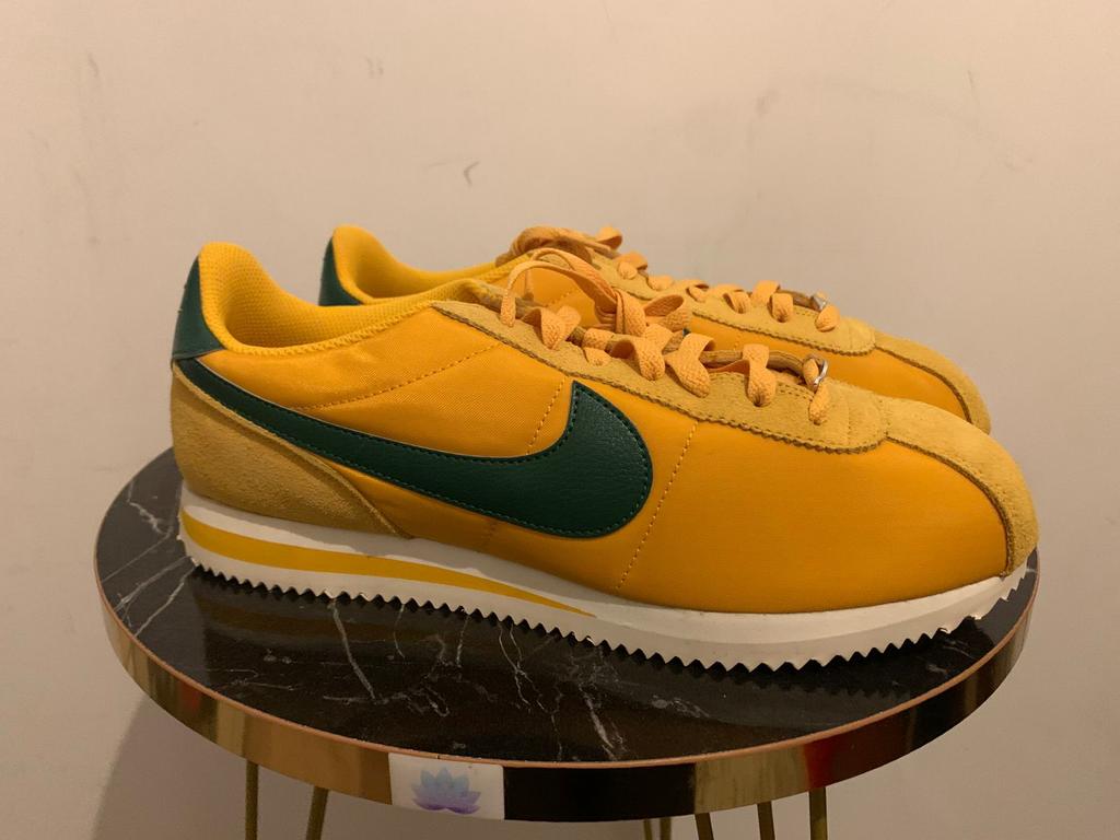 Nike cortez taille 43, Neuf, Sneakers et Baskets, Jaune, Enlèvement ou Envoi