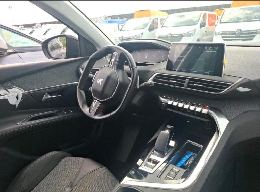 PEUGEOT 3008, Automatique, 1,5d, 131 ch, 83000km, An:2020,, Enlèvement