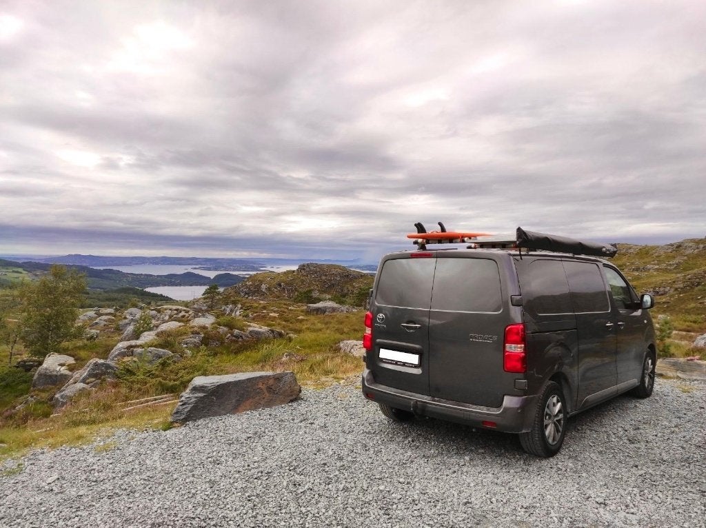 Toyota Proace 2.0 camper (122pk) 2021, 73k km, Garantie 2031, Réfrigérateur, Auvent, Boîte manuelle, Jusqu'à 5 mètres
