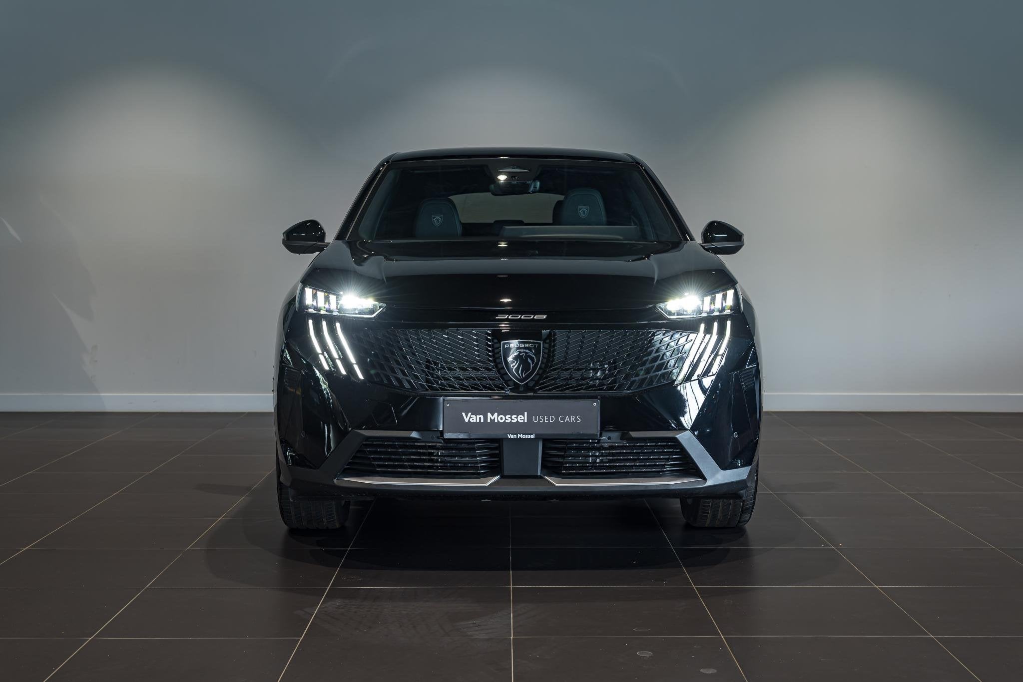 Peugeot 3008 1.2 HYBRID 145 e-DSC6 GT (automatique), 100 kW, Achat, https://public.car-pass.be/vhr/f887b526-0f89-475a-8ee3-4083d2fc69b0